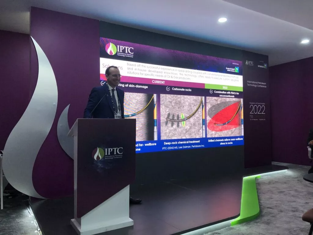 Ли Долман выступил с докладом о реализации технологии Перфобур